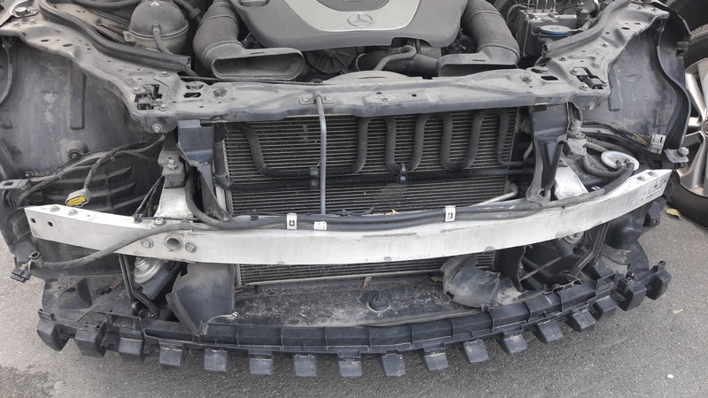 Защита пластиковая под передним бампером A2125241330   Mercedes E-Class
