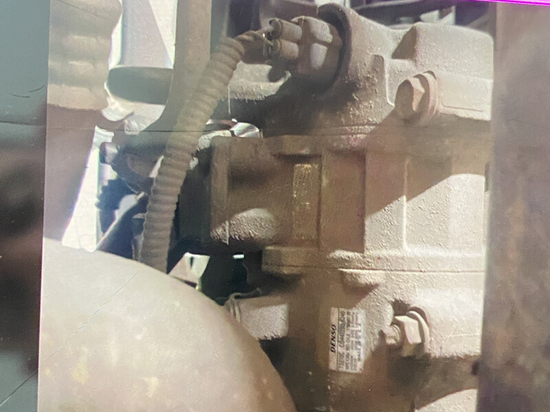 Компрессор кондиционера 447280-6240   Toyota Sienna