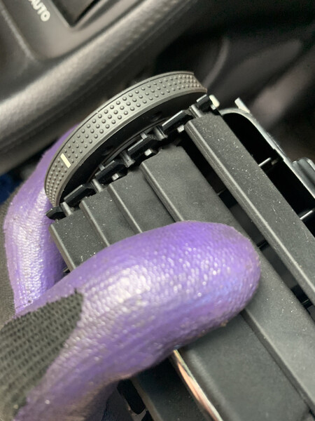 Дефлектор воздушный Toyota Avensis Т25 2008 1.8 Бензин 