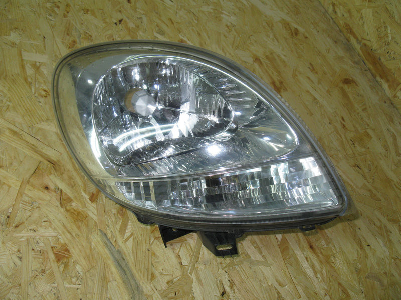 Основна фара у зборі 8200236591   Renault Kangoo
