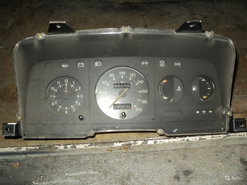Панель приборов Ford Escort хэтчбек 1988 г.  1.6 л дизель Баштанка