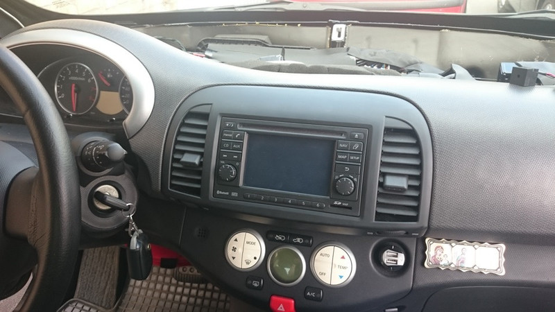 Центральная решетка с воздуховодами Nissan Micra K12  2006 хетчбек 1.4 Бензин 