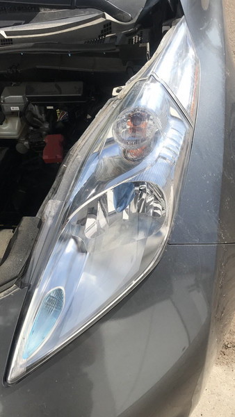 Фара передняя Nissan Leaf  2013 хэтчбек 1.0 Электро Черкассы