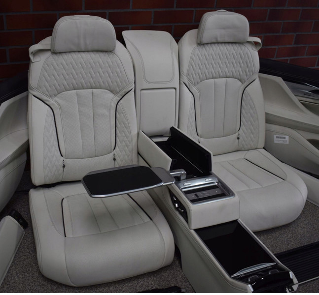Задние сиденья BMW 7 Series G12 INDIVIDUAL 2010 3.0 Бензин Киев