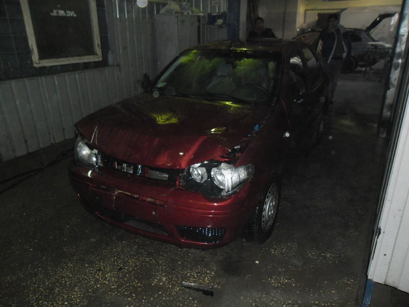 Капот бампер передний Fiat Albea 2011 г.  1.9 л дизель Луцк