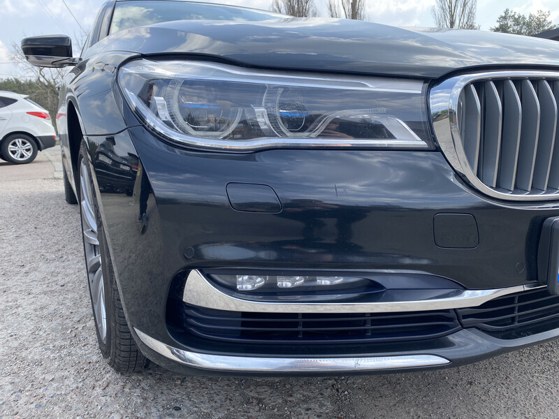 Молдинг переднего бампера BMW 7 Series 750 LI 2016 4.4 Бензин Киев