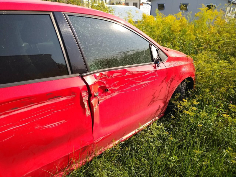 Дверь правая Volkswagen Polo 5 хэтчбек 2011 г.  1.4 л бензин Черновцы