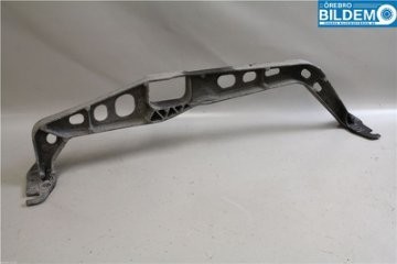 Поперечная труба Audi A4 B8  2009 универсал 2.0 Дизель Белая Церковь