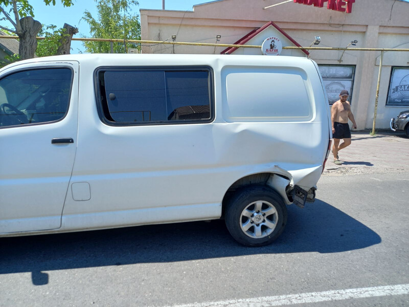 Боковина кузова левая Toyota Hiace  2006  Бензин Одесса