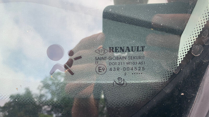 Стекло лобовое с датчиком дождя 43R004525   Renault Megane