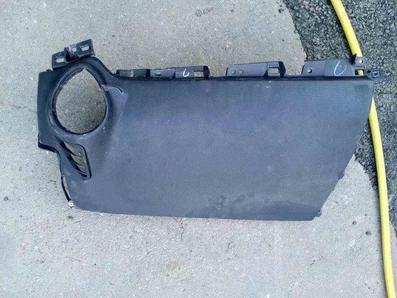 Накладка торпедо пассажирская Mazda 3 рестайл 2006 1.6 Бензин Ровно