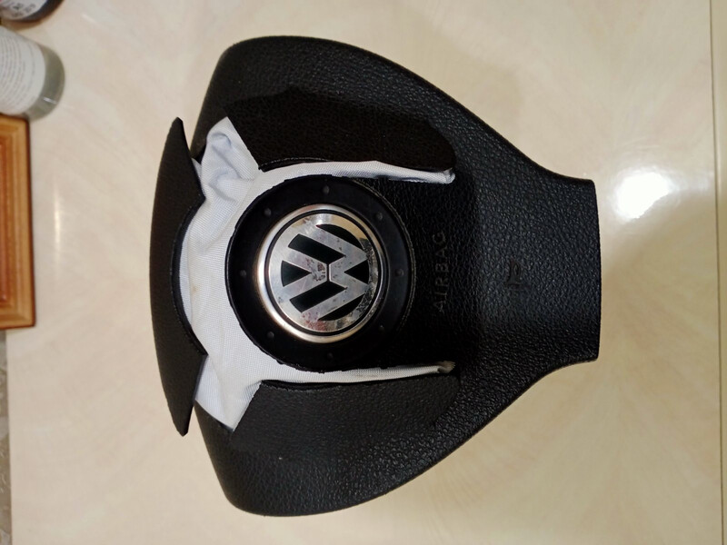 Подушка безпеки в руль трьох точковий Volkswagen Golf 5  2006 хэтчбек 1.6 Бензин Хмельницкий
