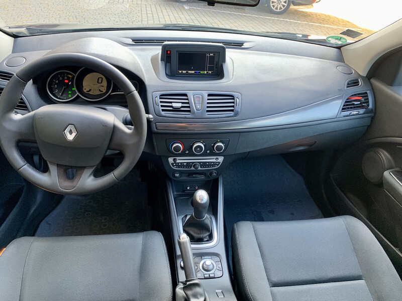 Дефлектори панели салона, накладку Renault Megane 3  2012 универсал 1.5 Дизель Винница