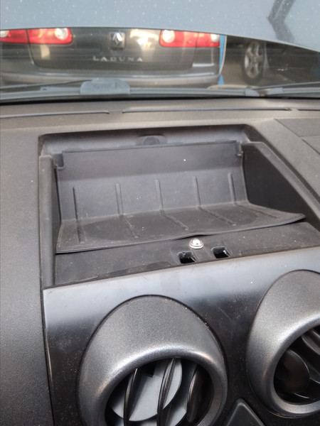 Крышка бардачка Ford Fusion хэтчбек 2003 г.  1.6 л бензин Херсон