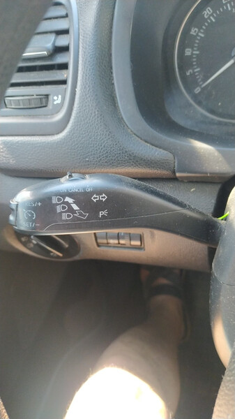 Блок подрулевых переключателей Skoda Fabia 2  2012 универсал 1.2 Дизель Хмельницкий
