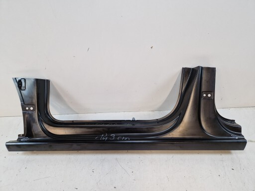 Порог левый v Volkswagen Touran  2018 Мукачево