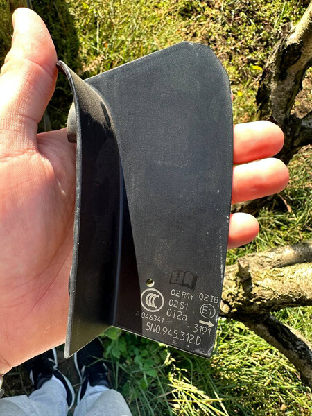 Накладка заднего правого фонаря vw tiguan Volkswagen Tiguan  2015 2.0 Дизель Константиновка