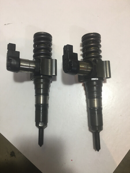 Насос - форсунка Volkswagen Passat B6 2007 г.  Винница