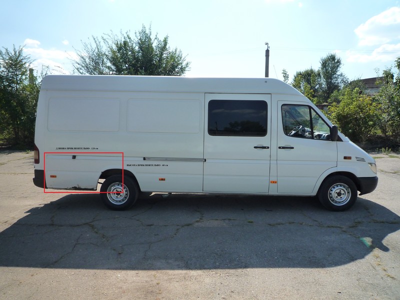 Панель кузова - крыло Mercedes Sprinter 2006 р.  2.7 л дизель Луганськ