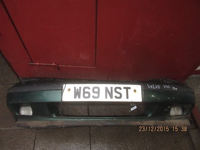 Бампер передній Volvo V40  1998 універсал 1.8 Бензин 