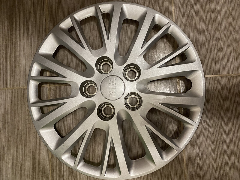 Колпаки на диски Kia Cee`d хэтчбек 2013 г.  1.6 л бензин Фастов