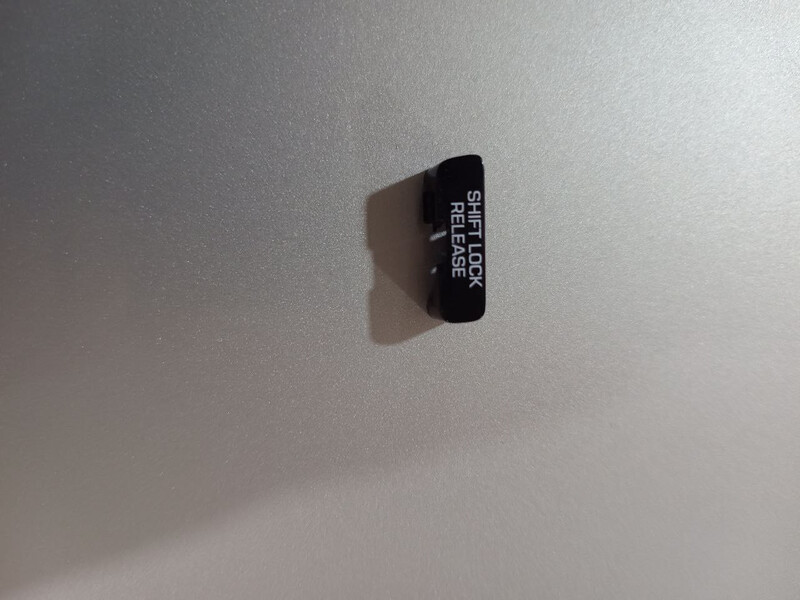 Заглушка shift lock release Hyundai Elantra  2016 1.6 Бензин Киев