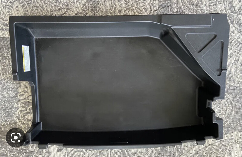 Поддон в багажник Toyota Prius  2015 хетчбек 1.8 Бензин 