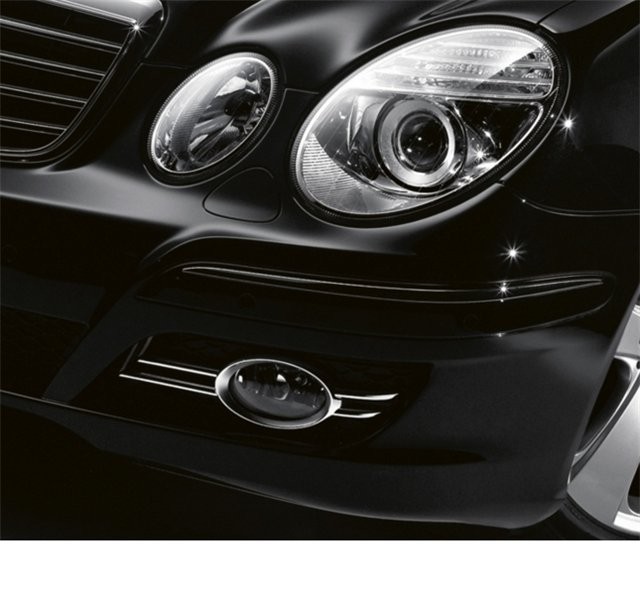 Накладка на противотуманку Mercedes E-Class 2007 г.  2.2 л дизель Киев