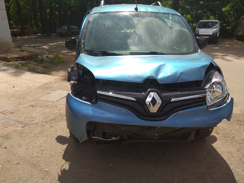 Капот Renault Kangoo универсал 2014 г.  1.5 л дизель Житомир