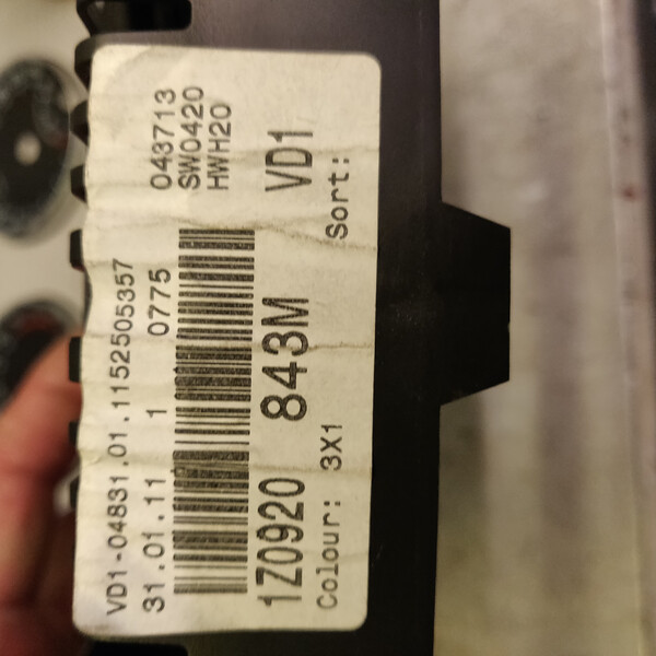 Приборная панель Skoda Octavia A5 2011 г.  Вишневое