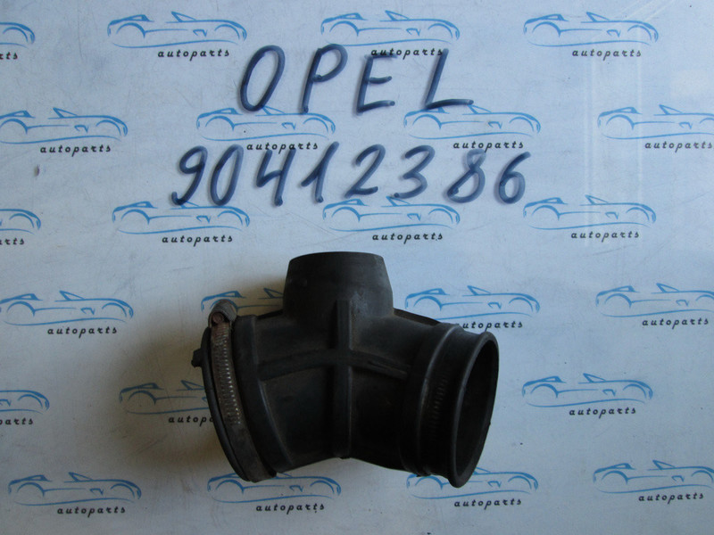 Патрубок воздухозаборника Opel Omega B 1996 2.0 Бензин Киев