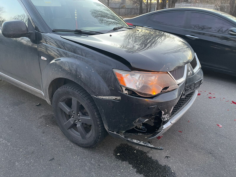 Фара правая с линзой Mitsubishi Outlander XL  2007 универсал 2.4 Бензин Киев