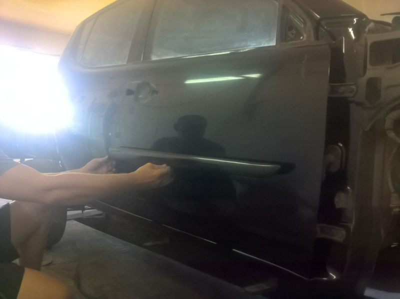 Накладки на двери Mitsubishi L 200  2010 2.2 Дизель Киев