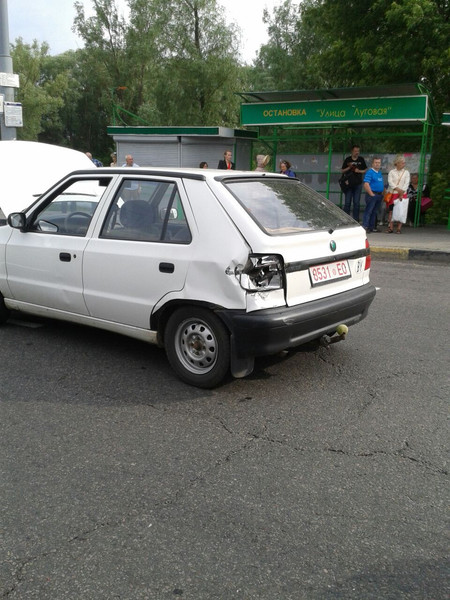 Крило заднє Skoda Felicia  1995 хетчбек 1.6 Бензин 