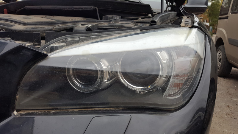 Фара передня права BMW X1  2012 2.0 Дизель 