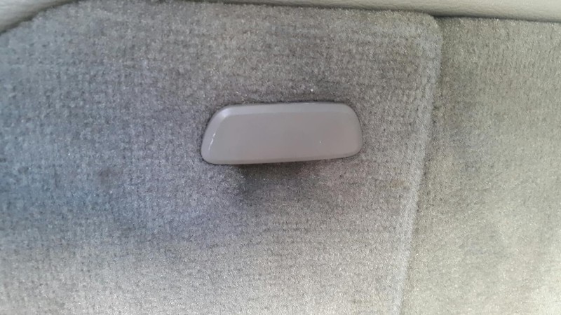 Защелка аптечки Volvo XC70  2004 2.5 Бензин 