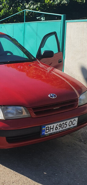 Решетка радиатора Toyota Carina E  1994 1.6 Бензин Измаил