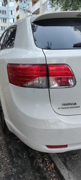 Стекло заднего фонаря Toyota Avensis  2013 универсал 2.0 Дизель Киев