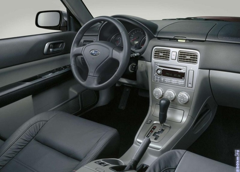 Накладка консоли АКПП леворукая Subaru Forester SG5 2003 универсал 2.0 Бензин Харьков