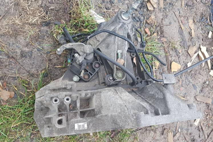 Коробка передач Nissan Qashqai j10 2010 1.6 Бензин Киев