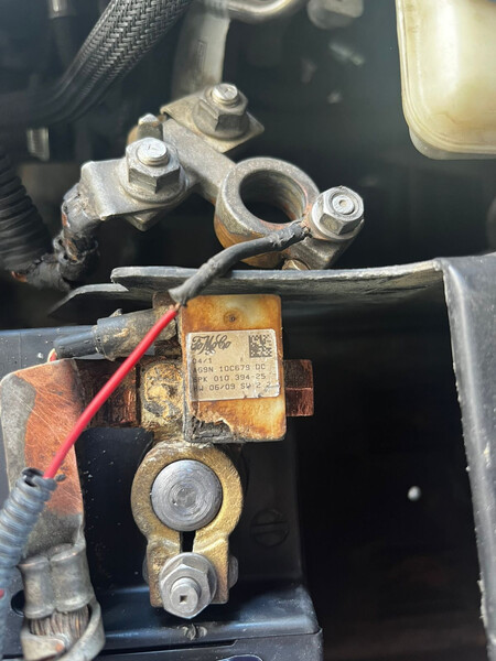 Минусовая клема Ford Mondeo 4  2011 1.0 Бензин Одесса