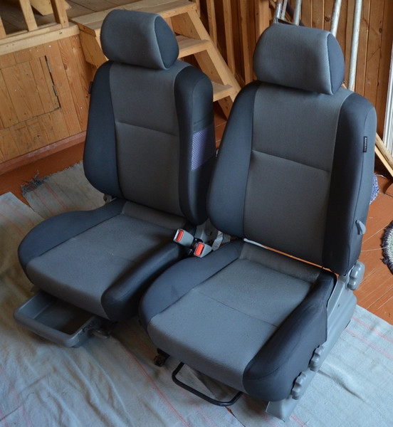 Переднее сиденье Chevrolet Lacetti 2005 г.  1.8 л бензин Киев