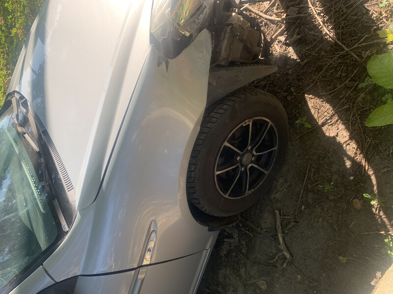 Крило переднє Hyundai Accent  2009 1.4 Бензин 