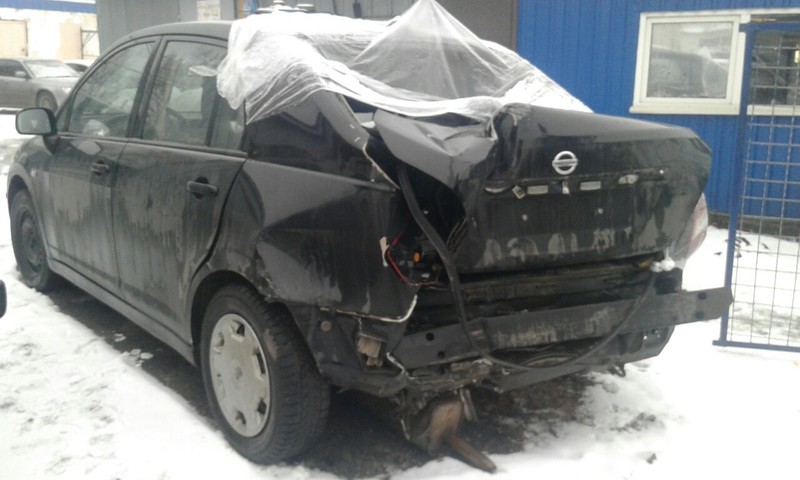 Задня частина кузова Nissan Tiida C11  2008 1.6 Бензин 