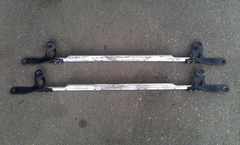 Розпірка передніх склянок Audi A6 С5 2001 2.7 Бензин Одеса