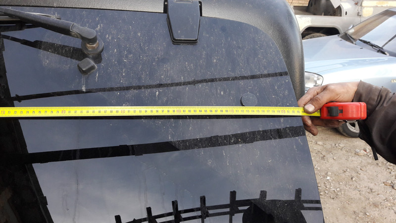 Стекло ляды Jeep Wagoneer  2000 2.5 Бензин Ровно