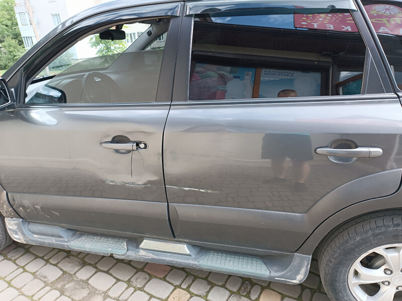 Двері Hyundai Tucson 2008 г.  2.0 л бензин Борислав
