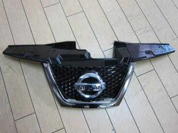 Решетка радиатора nismo Nissan Juke Nismo 2013 хетчбек 1.6 Бензин 