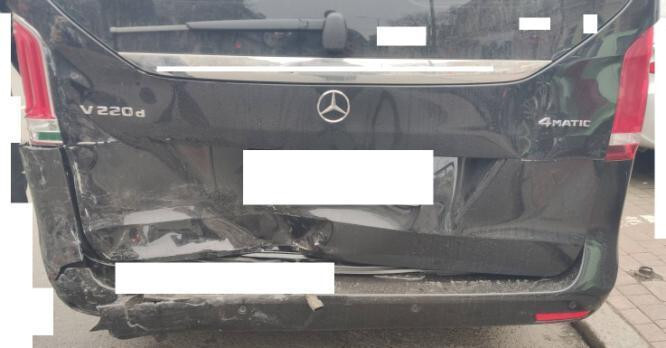 Задняя ляда (гола) під скло Mercedes-Benz V-Class  2020 