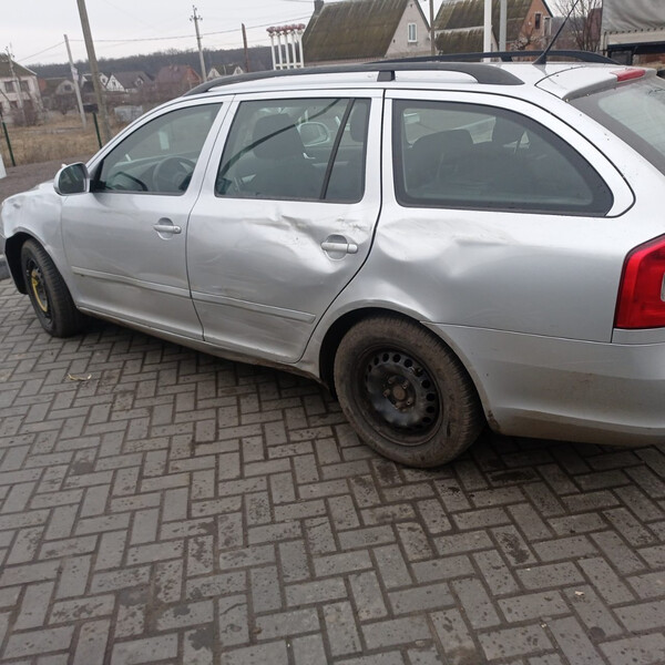Дверь передняя и задняя левая Skoda Octavia A5  2011 универсал 1.8 Бензин Хмельницкий